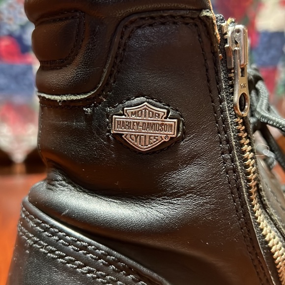Harley-Davidson woman’s size 9 black leather boots. - Picture 3 of 12